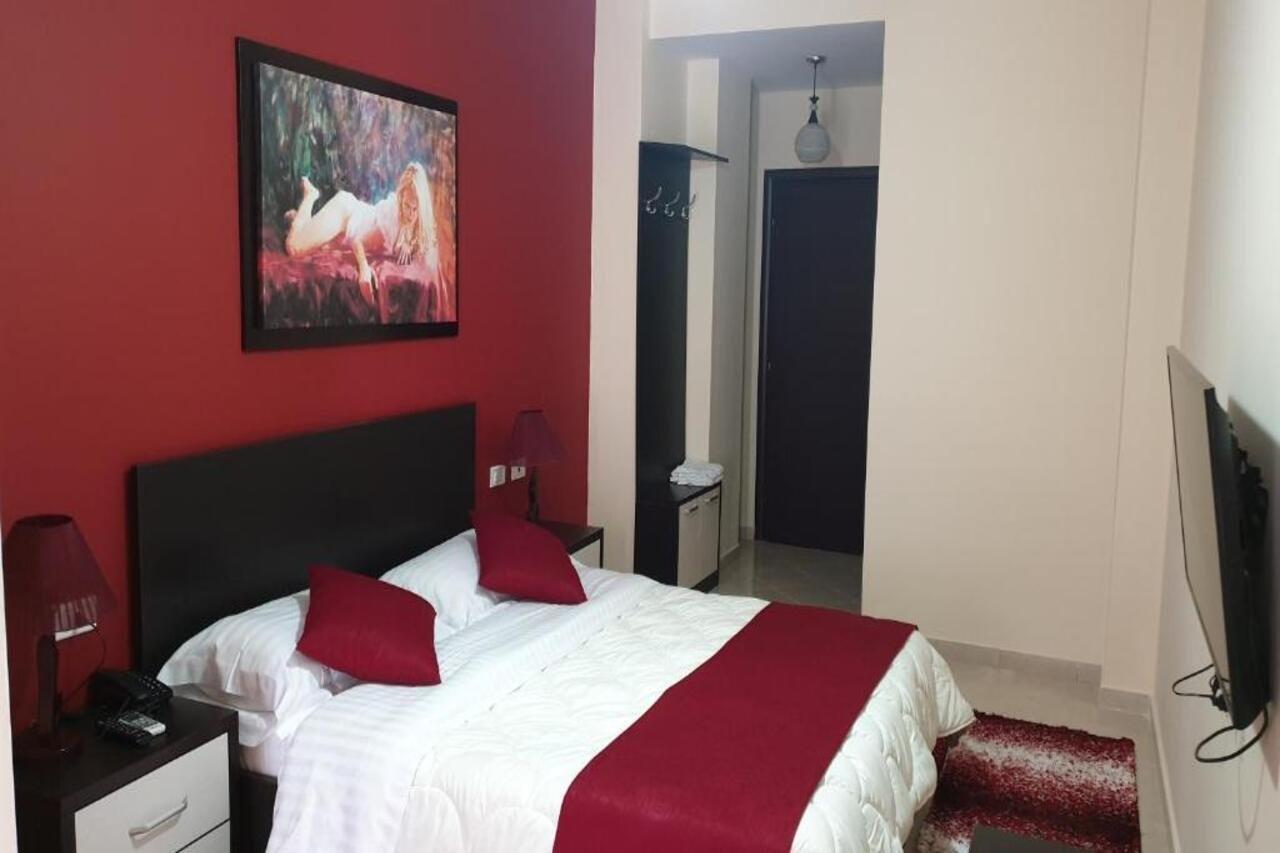 Haris Hotel Vlore Ngoại thất bức ảnh