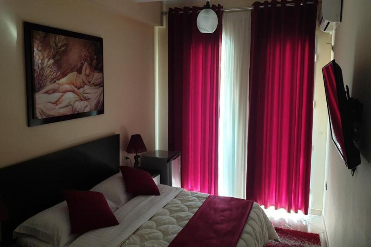 Haris Hotel Vlore Ngoại thất bức ảnh