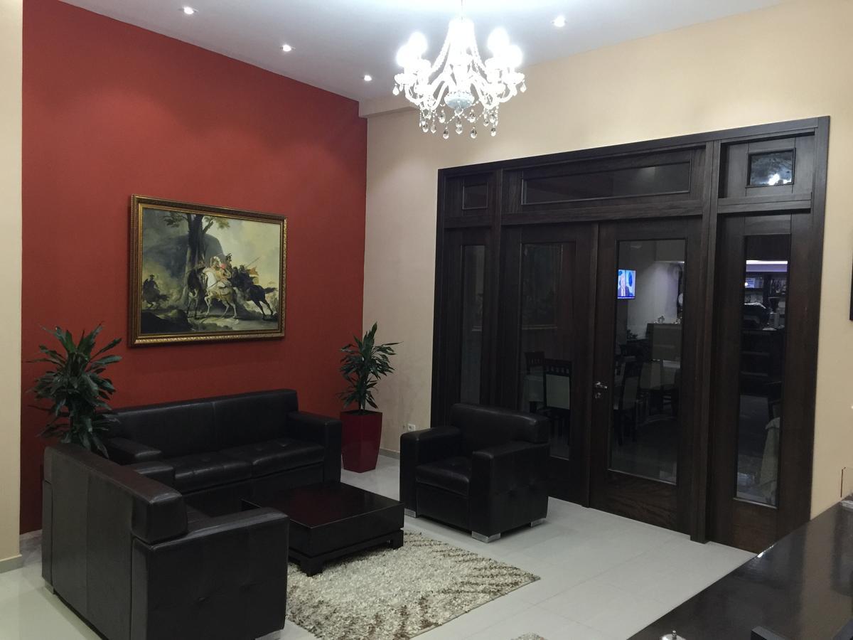 Haris Hotel Vlore Ngoại thất bức ảnh