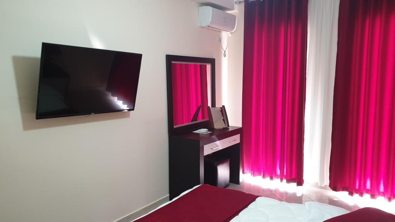 Haris Hotel Vlore Ngoại thất bức ảnh