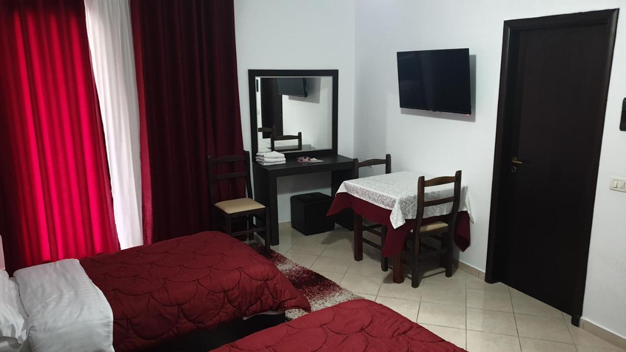 Haris Hotel Vlore Ngoại thất bức ảnh