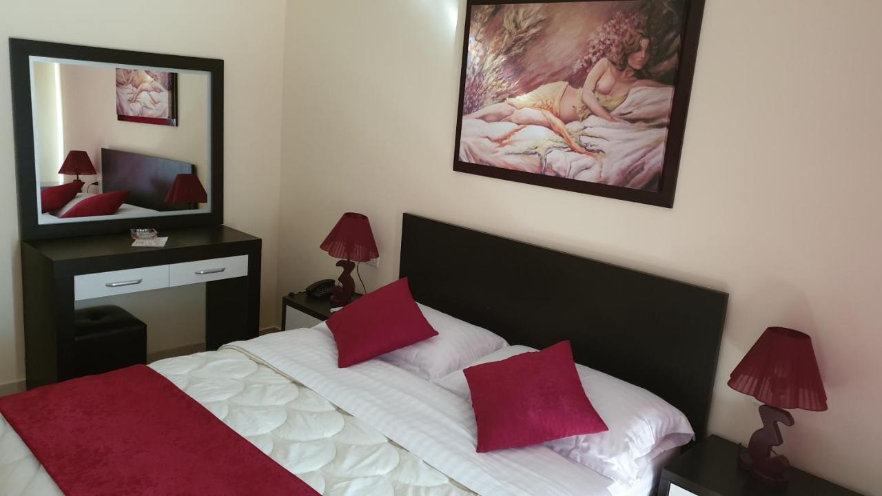 Haris Hotel Vlore Ngoại thất bức ảnh